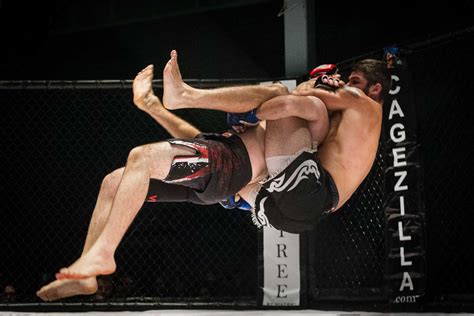 denuncia.gianluca versace|CageZilla Fighting Championship.